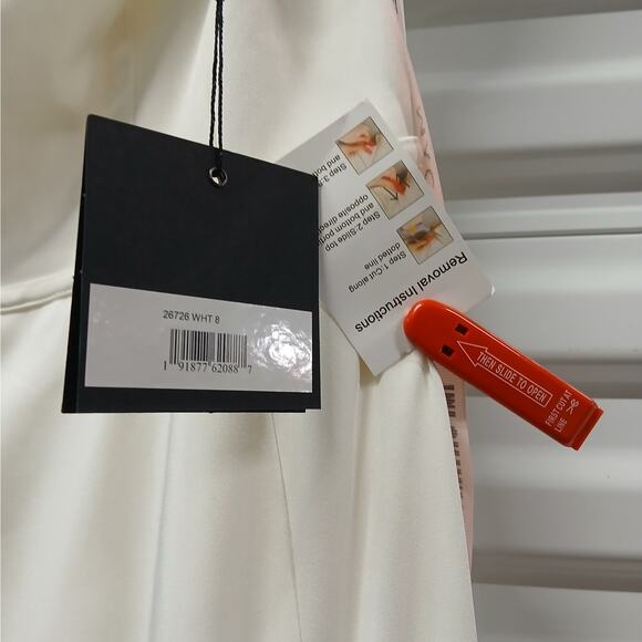 Mac Duggal Ieena Formal Evening Gown Womens 8 White Satin Dress Wedding Party - Picture 9 of 12